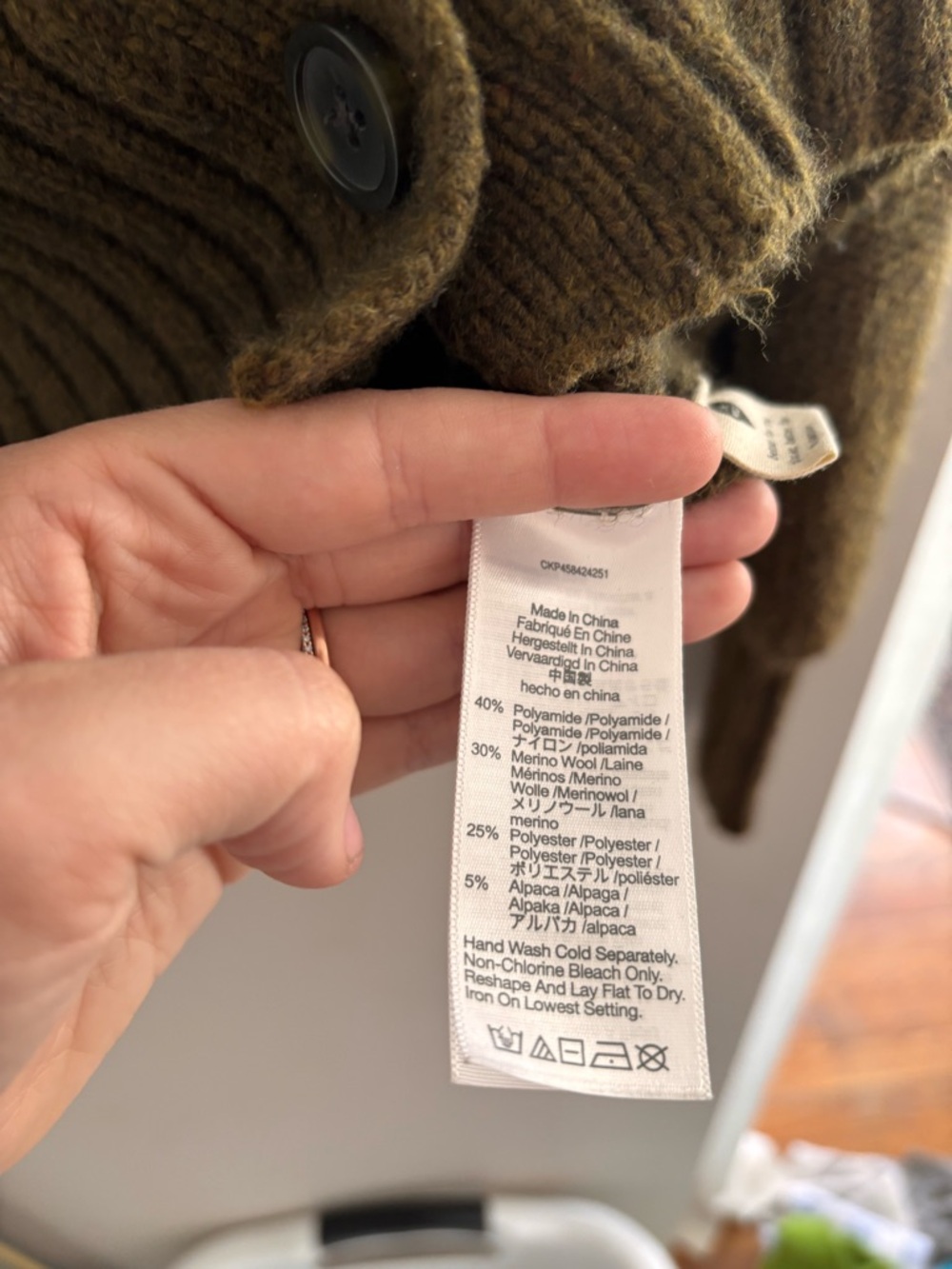 Madewell | Embroidered Edencroft Pleat-Sleeve Cardigan Sweater in Green - Picture 6 of 9